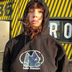 oval cat hoodie black