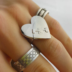 Skeart ring silver